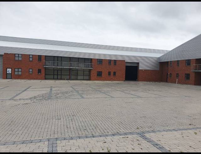 2,290M² WAREHOUSE FOR SALE IN KILLARNEY GARDENS